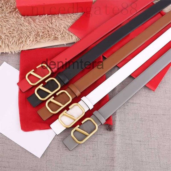 Cinturones de diseñador para hombres Mujeres Letra V Cinturón Clásico Color sólido 3 cm Ancho Negocios Simple Cintura Metal Chapado en oro Hebilla Moda de lujo Ga07 C23 QCOO