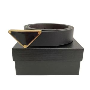 Cinturones de diseñador para hombre para mujer Cinturón de cuero genuino Moda Accesorios de ropa de calidad superior Hebilla de pretina de negocios 3.0 CM Negro Blanco con caja original