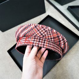 Bérets de créateurs pour femmes 100% laine à carreaux, chapeaux de cowboy, taille 56-58, chapeaux plats, chapeau de citrouille octogonal, casquettes décontractées, casquette de journal, printemps et hiver