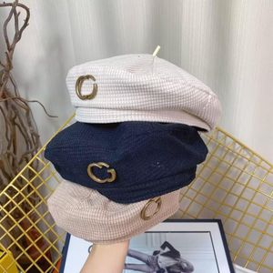 Bérets de styliste pour femmes, chapeau en cachemire à Double lettre, casquette coupe-vent Portable pour l'extérieur et l'hiver