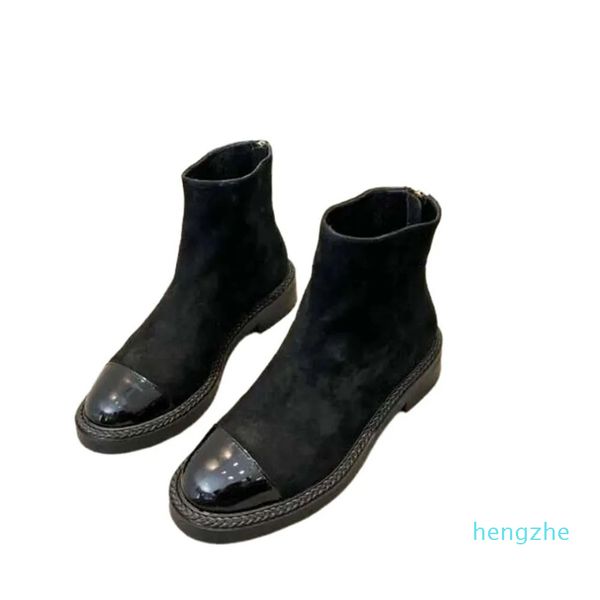 Zapatos planos suaves de tobillo negro de diseñador, zapatos de combate de tacón bajo con cordones, hebilla de cadena de cuero, pantalón corto de loto blanco para mujer