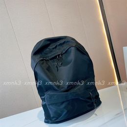 Diseñador Mochilas para hombres negros Moda 2023 Mochila Bolsas de viaje unisex Material de tela impermeable 255O