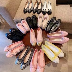 Designer noir Paris ballerines chaussures CCity femmes printemps matelassé en cuir véritable chaussures habillées de luxe bout rond dames talons