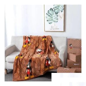 Mantas de diseño Four Seasons Manta de franela suave Sofá cálido Nap Kids Adts Alfombra Textiles para el hogar Ropa de cama Suministros con caja