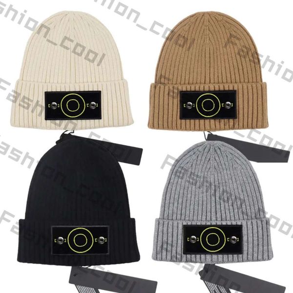 Diseñador Bonnet Mens Gaelly Winter Hat New Cappello Brand Buttons Knited Stones Sombreros Hombres Mujeres Capa de lana gruesa Otoño e Invierno Cabrimas de cráneo de color sólido 445