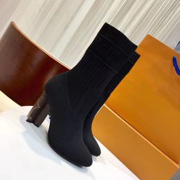 Bota de diseñador Botas de silueta para mujer Botas de tobillo Martin Botas de tela elástica de invierno Botín Advertir Botas Tacón alto Estampado de flores Tacones de flores Zapatos casuales para mujer 02