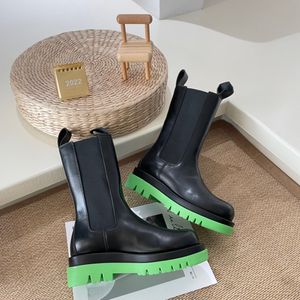 Bottes de designer Automne Hiver nouveau martin mi-jambe à semelle haute pour hommes et femmes couples Chelsea Boots Bottines fines