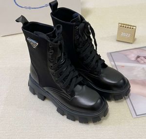 Botas de diseñador Otoño Invierno para mujer para mujer Slipon Punta Redonda Tobillo Barcos Hombres Hebilla Motocicleta Lujosa Señoras Marca Mujer corta W4564