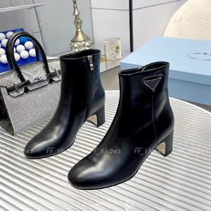 Bottes de créateurs Automne Hiver Femmes Chaussures Pointues Cheville Bateaux Fermeture À Glissière Moto De Luxe Dames Marque En Cuir Botte Courte Femme Taille US 35-42