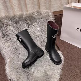 botas de diseñador chanellinessy botas botas de lluvia diseñador de botas para mujer negro tubo alto botas de montar antideslizante botas de agua tubo largo botas de moda bota de fondo plano