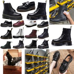 Bottes de concepteur Drss Womens Mens Martenes Boot Boot Ankle Mini Platform Doc Boties Jaune Top Low Top Cuir Bottises Snow Og 1460 Smooth Oxford Bottom Warm Shoes 35-48