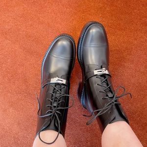 Combat Boots Designers schoenen Classic Silver Buckle Cowskin Dames enkel laarsjes dik zool platform hakken Outdoor schoen veterontwerper laars 35-41