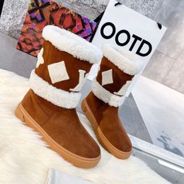 Designerlaarzen Letter Lamshaar Korte laarzen Verdikte snowboots Dames Nieuwe modieuze korte laarzen Antislip en warme katoenen schoenen 07