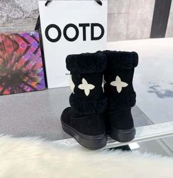 Designerlaarzen Letter Lamshaar Korte laarzen Verdikte snowboots Dames Nieuwe modieuze korte laarzen Antislip en warme katoenen schoenen 04