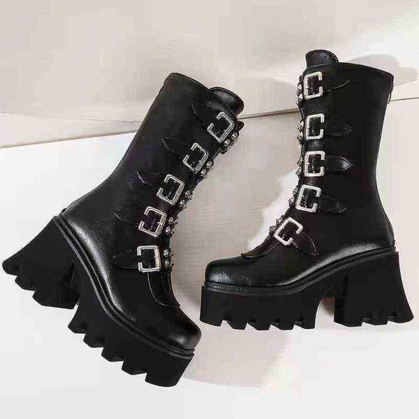 Botas de diseñador Nuevas damas Punk Rock Plataforma Tacón alto con suela gruesa Cremallera trasera hermosa Etapa de gran tamaño 220815