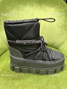 Designer Laarzen Nylon Snowboots Dames Apres Ski Laarzen Winter Nieuwe Waterdichte Warme Trekkoord Grote Tanden Dikke Rubberen Zool Laarzen 35-42