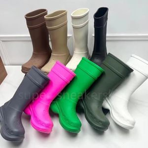 Designer Boots Paris Boot Dames Regenlaarzen kniehoge laarsjes lange Arch EVA Rubber platform Regenlaarzen bruin groen felroze zwarte luxe schoenen sneakers