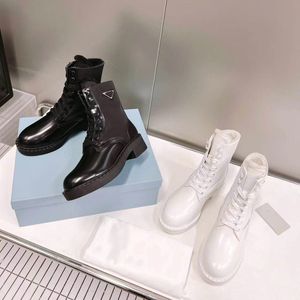 Designer Boots Rois Monolith Boots Calfskin Martin Shoe Ladies Platform Boot Detachable Nylon Pouch Combat Boot 01