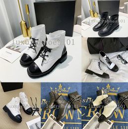 Botas de piel de becerro con plataforma de diseñador, botas negras clásicas de invierno, zapatos de diseñador para mujer, botas cortas con rombos, tacón medio con cordones