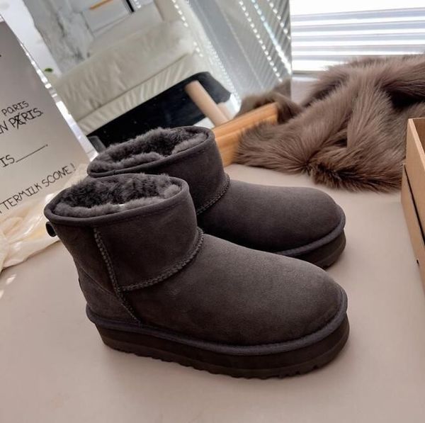 Botas de diseñador Tasman zapatillas AustraliaLuxury Tazz Slipper Hombres Mujeres Nieve Mini Tobillo Corto Pato Cuero Botas de plataforma de invierno Granate Gris Negro Blanco Botas de mujer