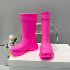 bottes de créateurs bottes de pluie en caoutchouc pour femmes bottes imperméables surélevées noires ins tendance bottes chelsea épaisses à bout rond bottes chelsea décontractées et polyvalentes bottes d'équitation à manches antidérapantes