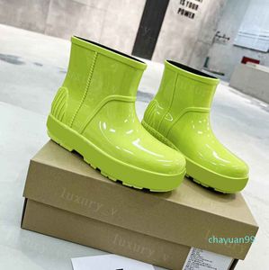 Botas de diseñador Mujer Botas de lluvia Goma Invierno Drizlita Rainboots Plataforma Tobillo Slip-On Half Pink Black Green Jelly Botines Focalistic Outdoor Shoes