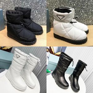 Designerlaarzen Dameslaarzen Snowboots Gewatteerde nylon instapschoenen Winterruimteschoenen Dames Warme korte laars Ontwerpers Sneakers Drie stijlen Maat 35-41