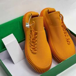 Designer Botte Venetas Hommes Costume Chaussures Dou Chaussures 2022 Été Nouvelles chaussures de sport et de loisirs respirantes pour hommes et couples Semelle épaisse Grande taille One Step Chaussettes pour femmes