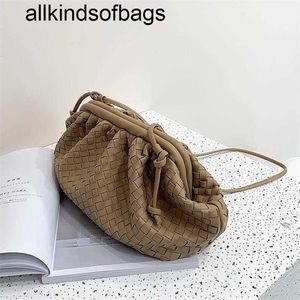 Designer BottegassVenetas Chaîne de pochette en cuir véritable tissé nuage nouveau type clip sur l'épaule personnalisé femme grande capacité en cuir souple tendance bandoulière Wwq