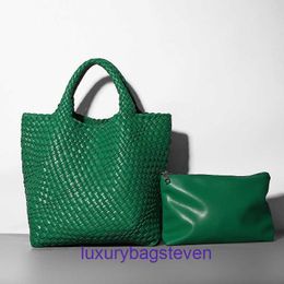 Designer Bottgss Ventss Cabat Sacs fourre-tout tissés pour femmes 2024 Sac seau en cuir souple Une épaule Big Dumpling Sacs Petit et populaire Design avec un vrai logo