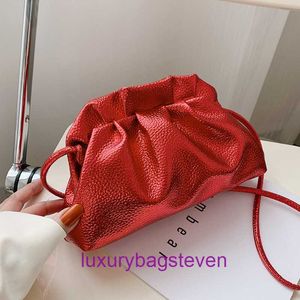 Designer Bottgss Ventss Pouch Tote tassen voor dames online winkel Populaire Veelzijdige Bright Face Effen Kleur 2024 Nieuw Net Rood Dezelfde Stijl Cloud Bag Met Echt Logo