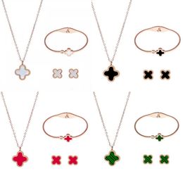 Ontwerper Bracele Vcat Mode Hanger Hoge kwaliteit Luxe Sieraden Diamant Gouden ketting Ring Klaver Vrouwen Koreaans Titanium Staal Eenvoudige Mode Oorbellen Nich