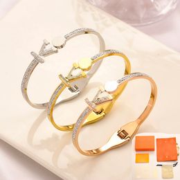 Designer Bracelet Bracelet Charme Bracelet De Luxe Bracelets Femmes Lettre Bijoux Plaqué En Acier Inoxydable Cristal Bracelet Manchette Mode Partie Accessoires Avec boîte