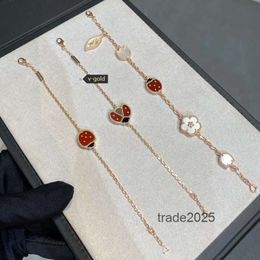 Bracelet de créateur Cleef Van Bracelet trèfle à quatre feuilles 2024 Designer Van Clover Bracelets Bracelets de charme femmes 4FourLeafClover Rosegold Ladybug Bijoux de luxe Wi