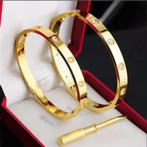 Bracelet de créateur Bijoux de créateur Bracelet en or Bracelet de luxe Mode Acier inoxydable Argent Rose Cuff Lock 4CZ Diamant pour femme homme pa Mnvw