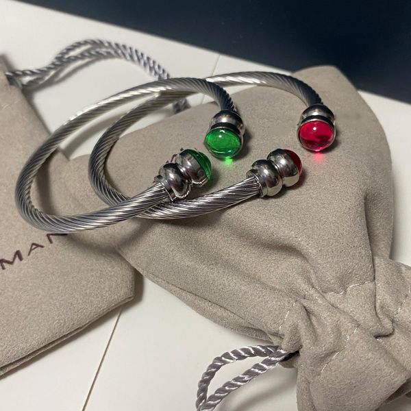 Bracelet de créateur Designers Bracelet de luxe pour femmes Bracelet en câble métallique personnalisé Bracelet en diamant Hommes et femmes Mode tout-en-un Sac en tissu