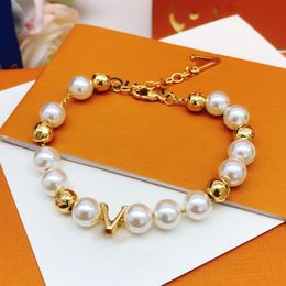 Bracelet de créateur pour femmes, bracelet de corail, boucle en fer à cheval, tendance, élégant, chaîne de perles, breloque de fête, bijoux, cadeau, vente en gros, bon