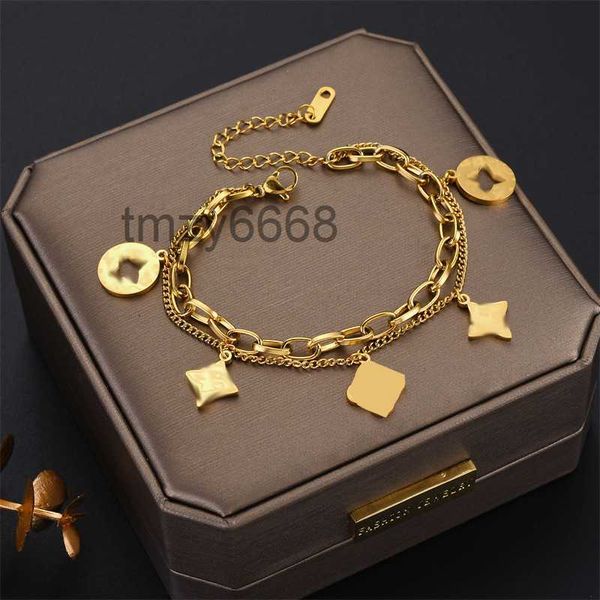 Bracelet de designer Trèfle à quatre feuilles Bracelets de charme Élégant Mode Gold Agate Shell Chaîne Mère Femmes Filles Couple Vacances Fête d'anniversaire J9LX