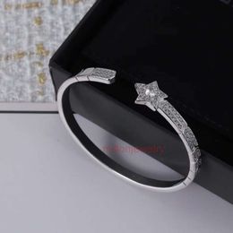 Braceuse de concepteur Gold Bangle Channemist Five Point Star Eater Diamond Diamond Réglable Bracelet Premium Feel Brass Bracelet