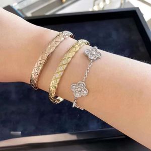 Braceuse Bracelet Gold Bangle Channemis Bracelet large et étroit Coco Lingge Set sans diamant Précision Diamond Rose Gold Eji7