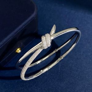 Bracelet de créateur bracelet en or dames bracelet en acier inoxydable nœud lisse couple bracelet dames mode bijoux de luxe bijoux de la Saint-Valentin