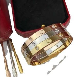 Designer armband goud paar hoge kwaliteit armband mannen vrouwen verjaardag Moederdag sieraden met schroevendraaier geschenk ornamenten groothandel accessoires