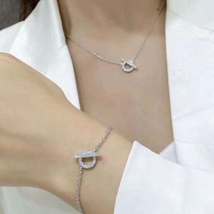 Bracelet de créateur Hemes Jewelry Version haute galvanisée en or 18 carats H Nez de cochon Petit bracelet Q pour femme avec cercle de diamants plaqué et tendance à la mode