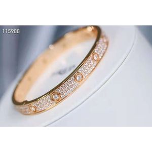 Designer armband sieraden gouden armband bangledrie rij diamanten volledige sluiting ontwerp online rood live met goederen voor dagcadeau