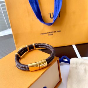 Bracelet de créateur bracelet de luxe bracelets designer pour femme couleur unie lettre floride cadenas design matériaux en cuir bracelet cadeau de Noël bijoux
