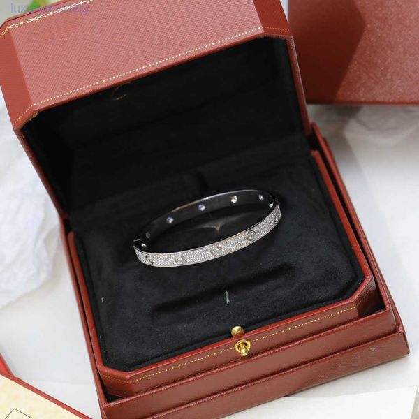 Bracelet de concepteur bracelet de luxe bracelets concepteur pour femmes avec design diamant centende bracelet de corps de Noël bijoux de cadeaux en option