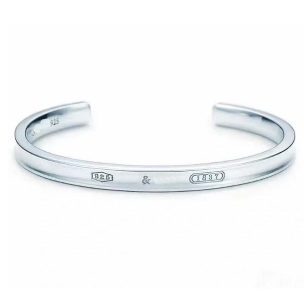 Bracelet de créateur bracelet de luxe bracelets designer pour femme lettre couleur unie design bijoux bracelet cadeau de Noël bracelet boîte cadeau en option
