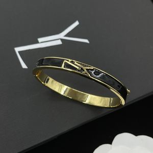 Bracelet de créateur de marque de luxe pour femmes, design de lettres de haute qualité, végétation cent corps dur, cadeau de noël, boîte à bijoux très sympa