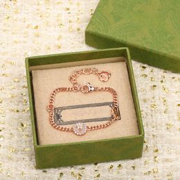 Bracelet de créateur Collier Chaîne en or pour femme sertie de diamants roses Couple Date de mariage Ensemble mignon et beau