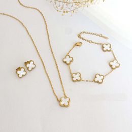 Bracelet de créateur populaire trèfle porte-bonheur, collier, boucles d'oreilles, ensemble de bijoux à la mode, chaîne claviculaire en acier titane